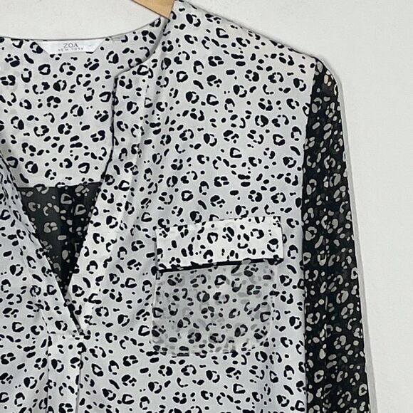 ZOA New York Silk Blouse Animal Print Size Small - Picture 3 of 13